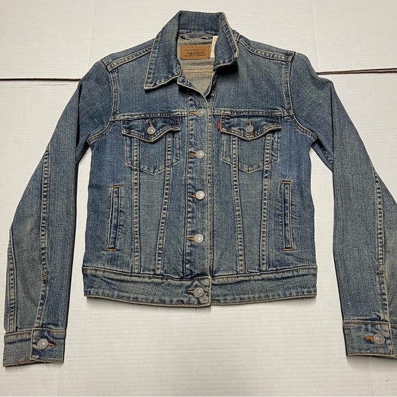 Levis Womens Denim Trucker Jacket Size Small Standard Fit Retro Y2K - Picture 4 of 10